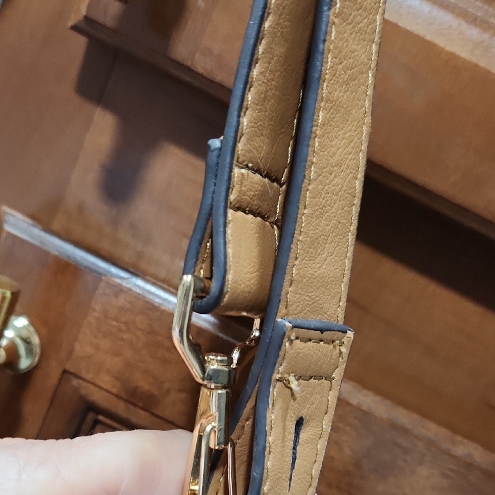 Rosetti White and Brown Shoulder Bag - Picture 5 of 16